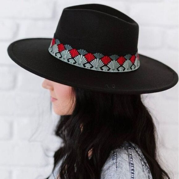 Fame Biggest Fan Geometric Strap Fedora in Black main image 7